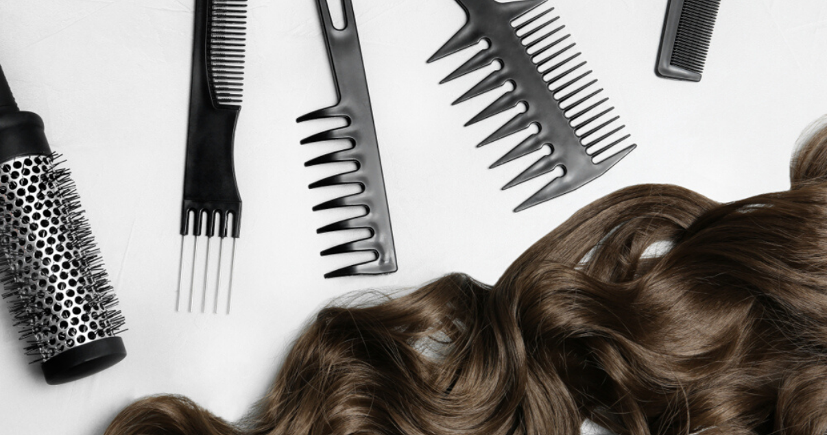 Hairpiece comb for good hairpiece maintenance