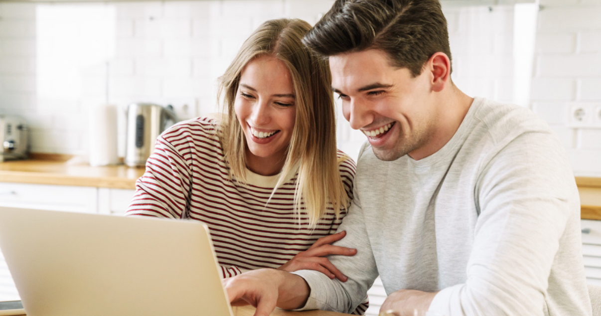 Happy couple with Advent Hairs online store (1)