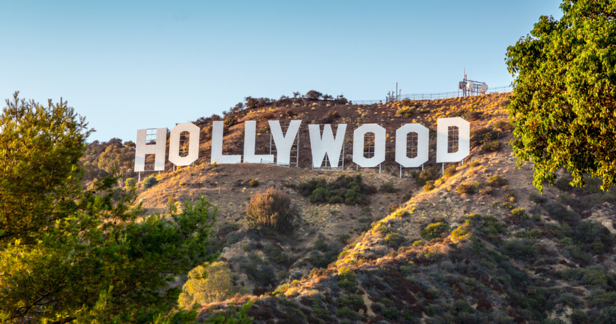 Who wears hairpieces in Hollywood 